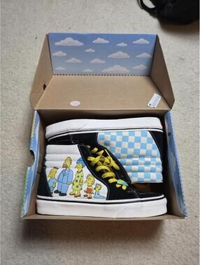 Vans Sk8-Hi The Simpsons Family Portrait sneakers Women's Size 6.5